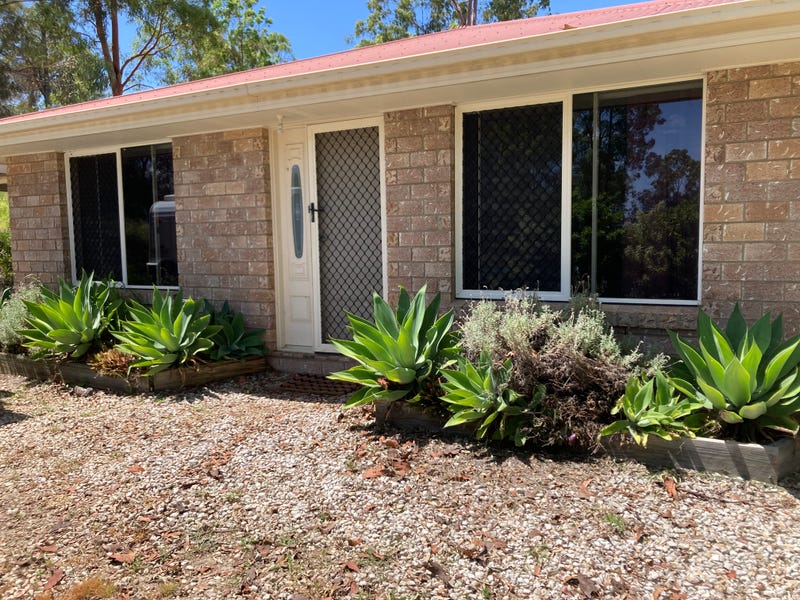 28 Bentley Drive, Regency Downs, Qld 4341 Vanilla Rentals