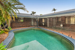 42 Port Street, Jamboree Heights, QLD 4074