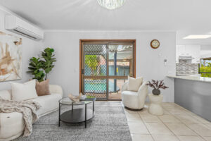 42 Port Street, Jamboree Heights, QLD 4074