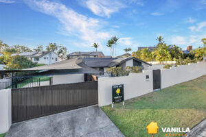21 Binalong Drive, Ashmore, QLD 4214