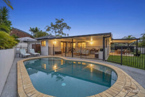 21 Binalong Drive, Ashmore, QLD 4214