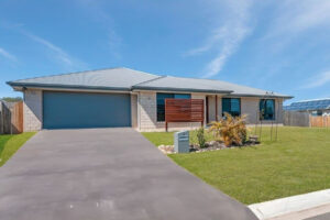 9 Simpson Street, Collingwood Park, QLD 4301